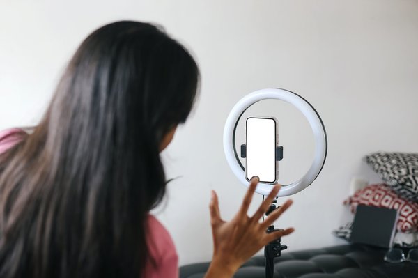 Maîtriser le studio de livestreaming : guide complet et pratique